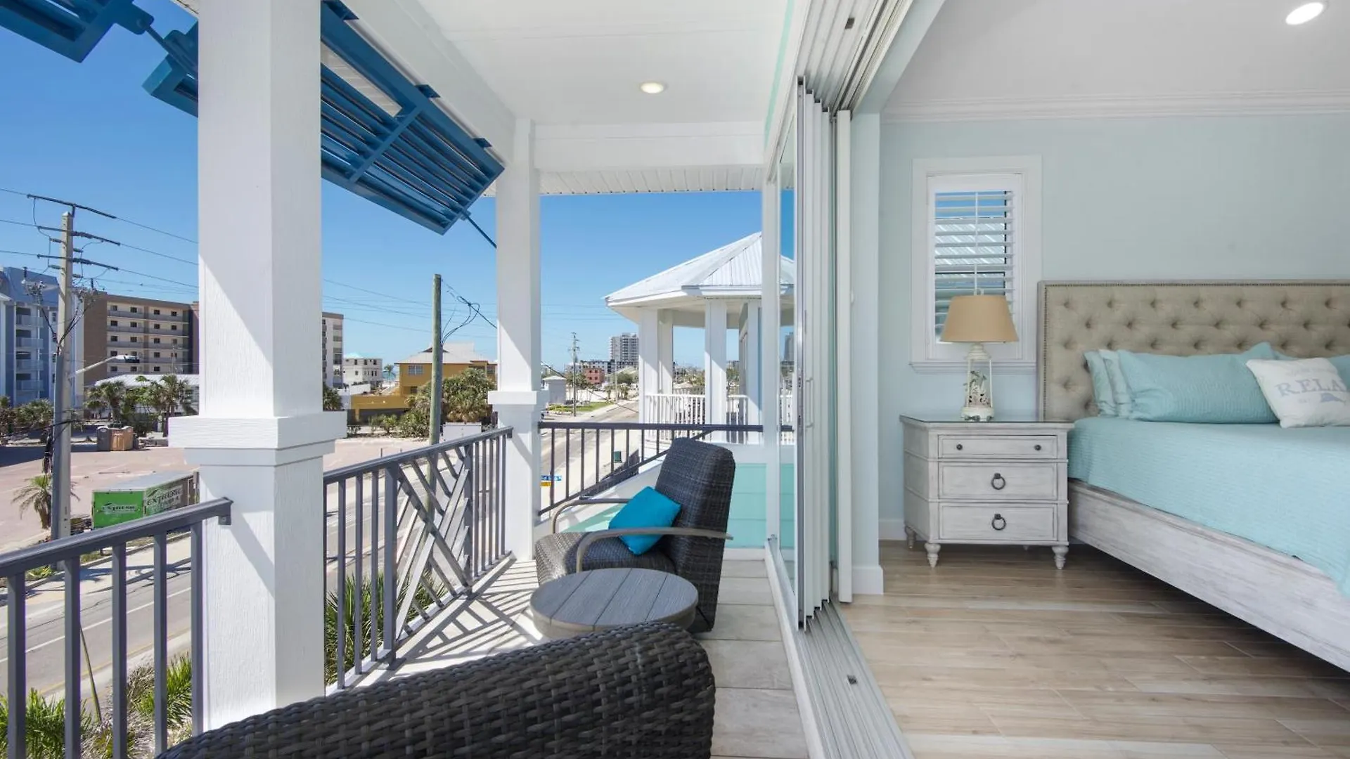 Reef Of Paradise By Sun Palace Vacations Semesterbostad Fort Myers Beach