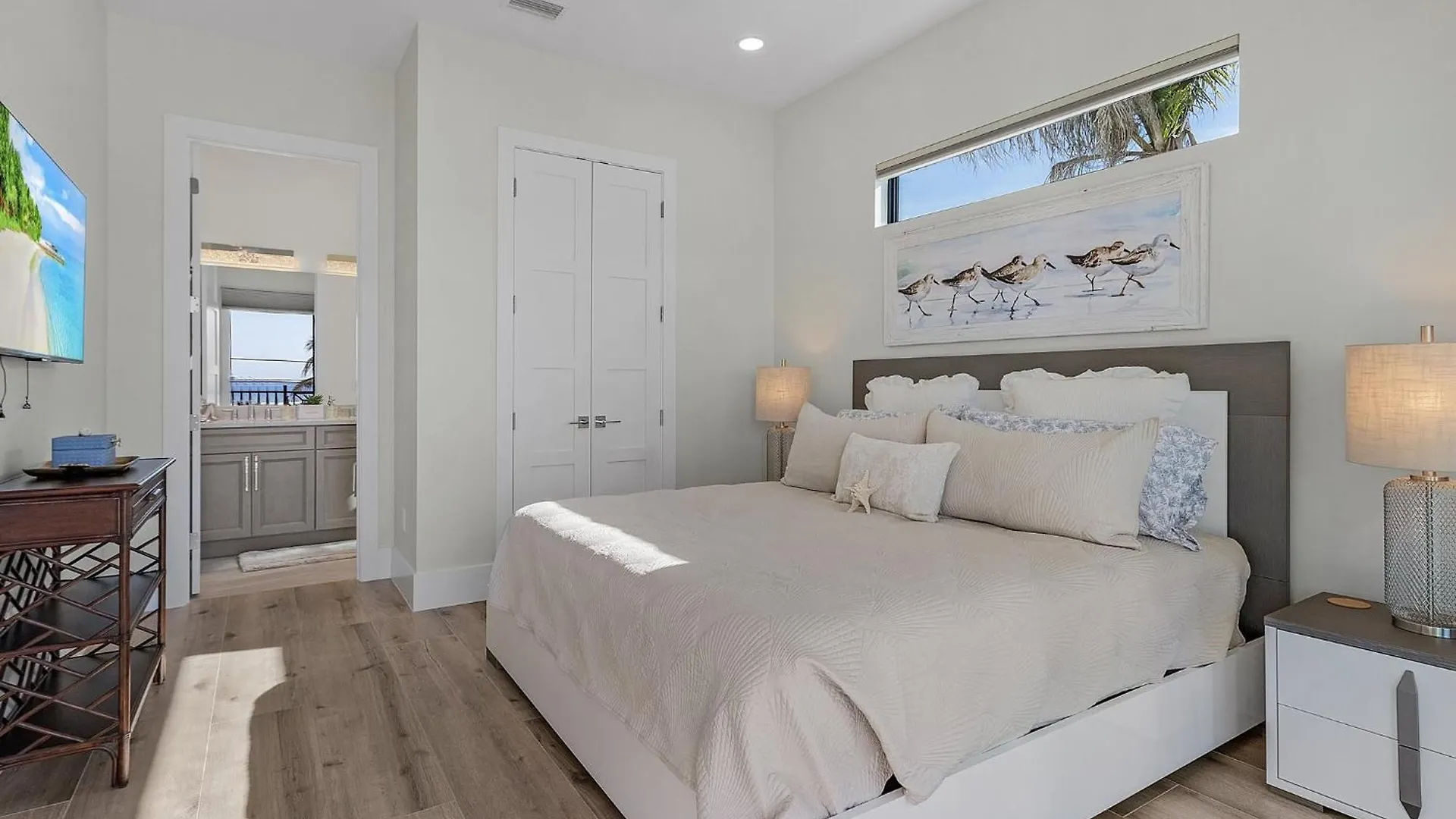 749 Paradise Pointe *