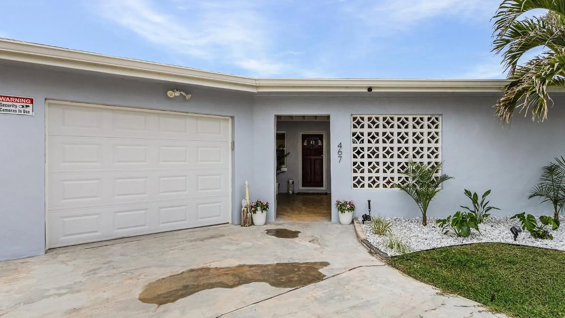Myers Oasis W/pool & Canal Access *