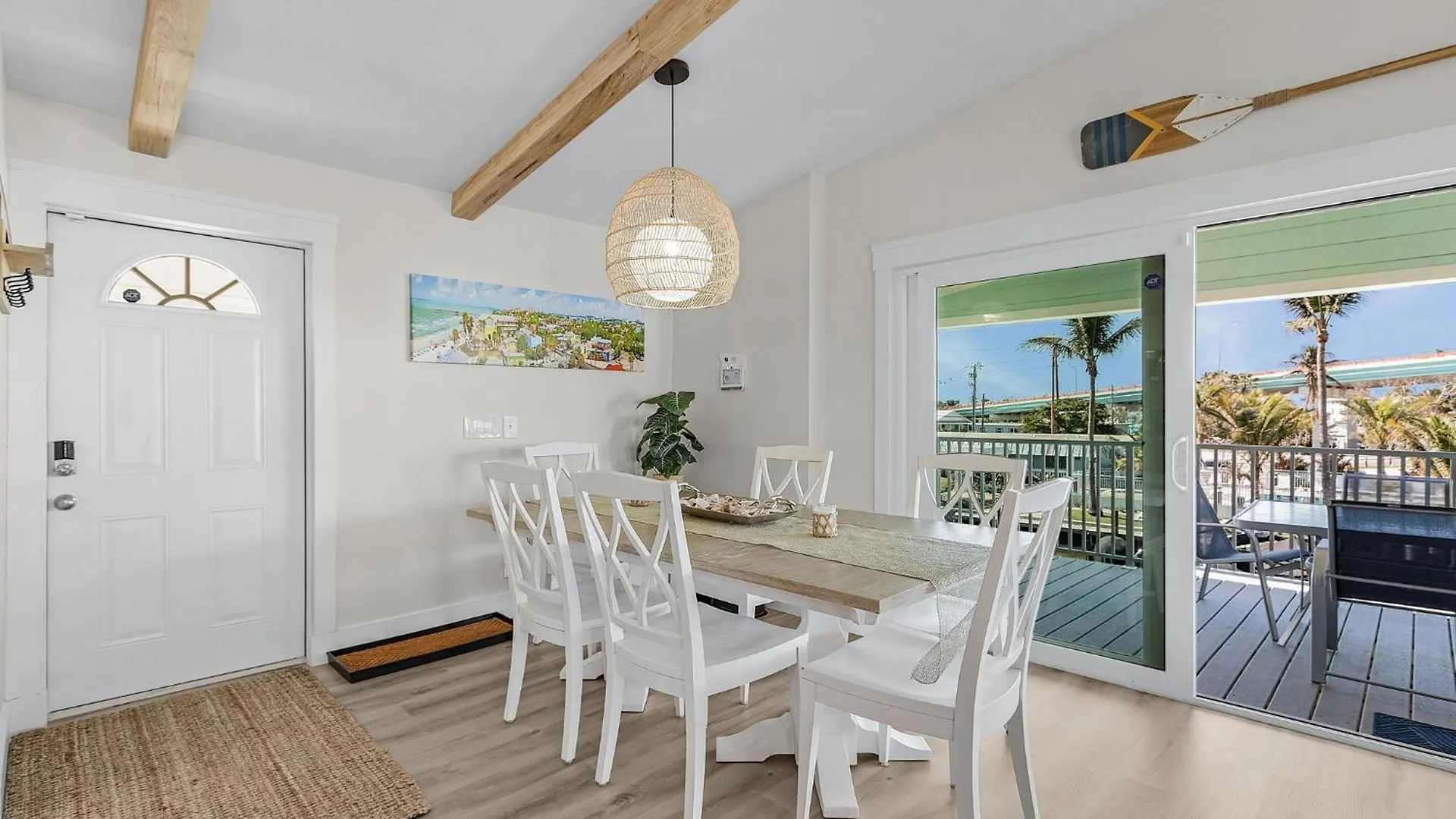 Holiday home Canal Front W/ Heated Pool, 3 Bedroom Free Parking *