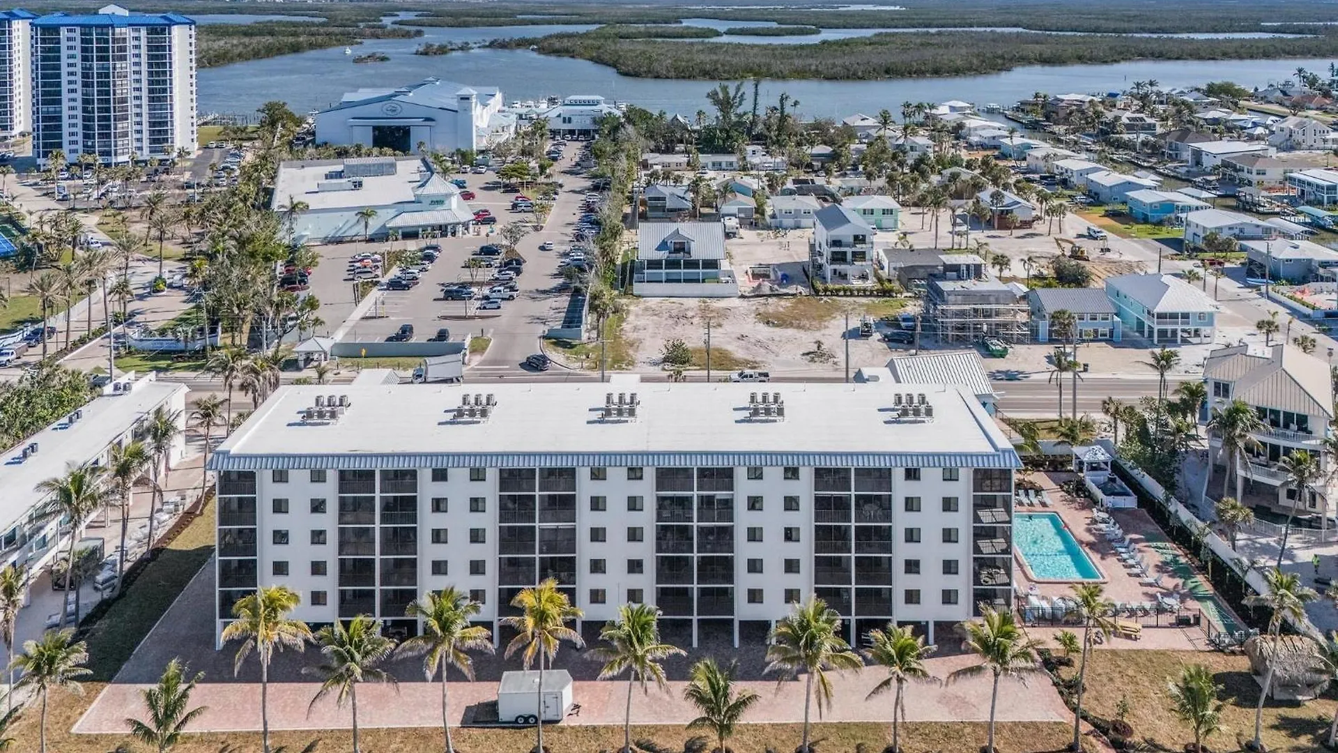 Seaside 108- Oceanview 2br 2ba With Pool, Steps To アパート フォートマイヤーズビーチ