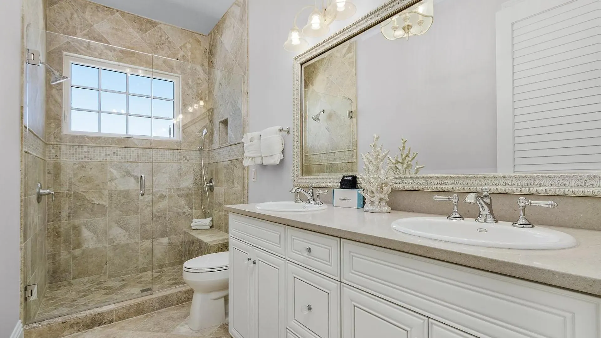 260 Coastal Luxe Retreat 5bd/4.5ba, Pool & Spa, Water Views * Fort Myers Beach