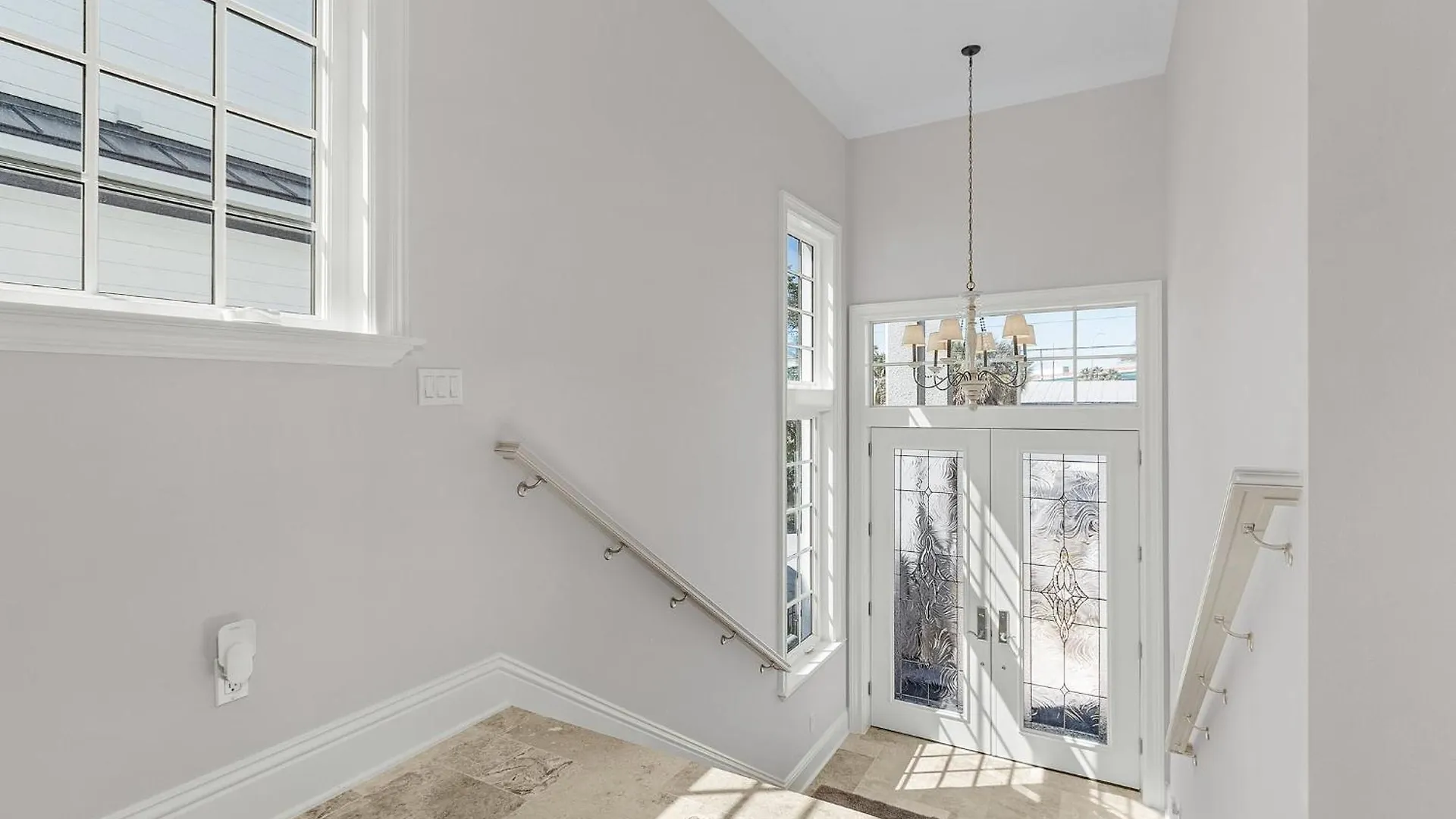 260 Coastal Luxe Retreat 5bd/4.5ba, Pool & Spa, Water Views *