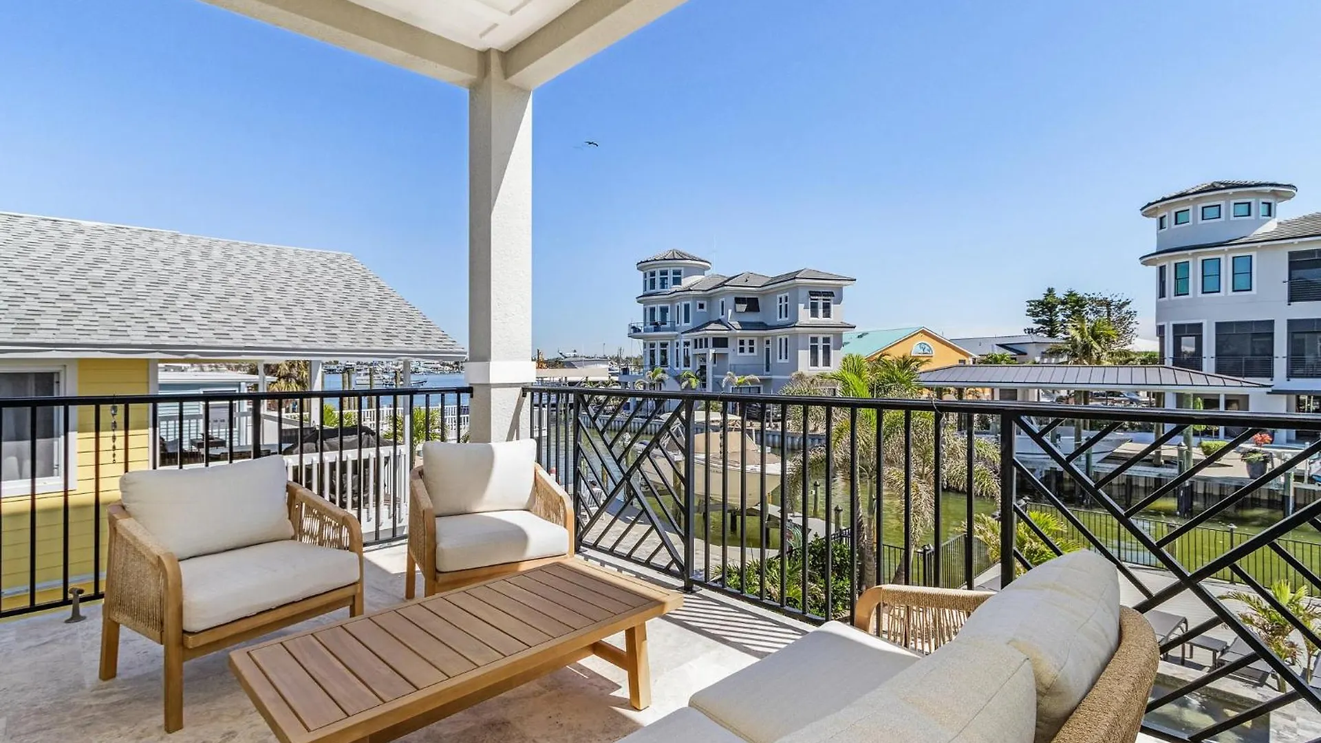 260 Coastal Luxe Retreat 5bd/4.5ba, Pool & Spa, Water Views * Fort Myers Beach