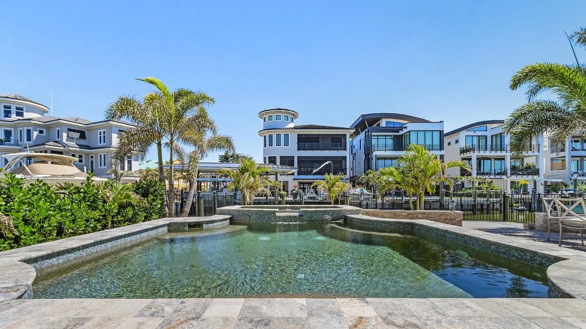 260 Coastal Luxe Retreat 5bd/4.5ba, Pool & Spa, Water Views * Fort Myers Beach