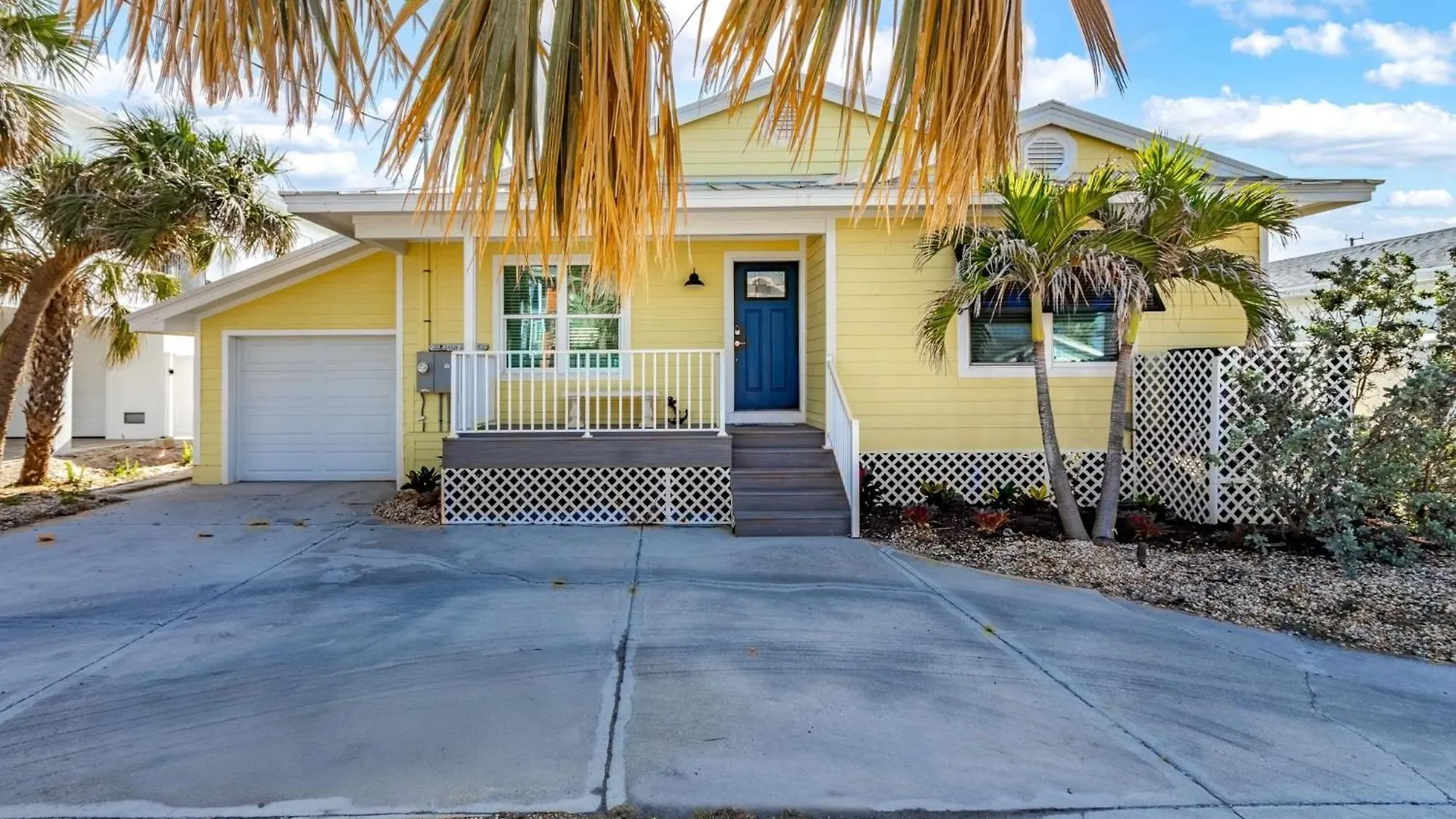 Дом отдыха 218 Oasis On Ohio- Stunning Pool With Dock Access! Форт Майерс Бич