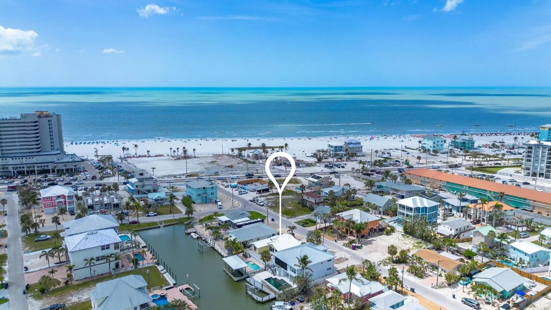 218 Oasis On Ohio: Stunning Pool W/ Dock Access! Semesterbostad