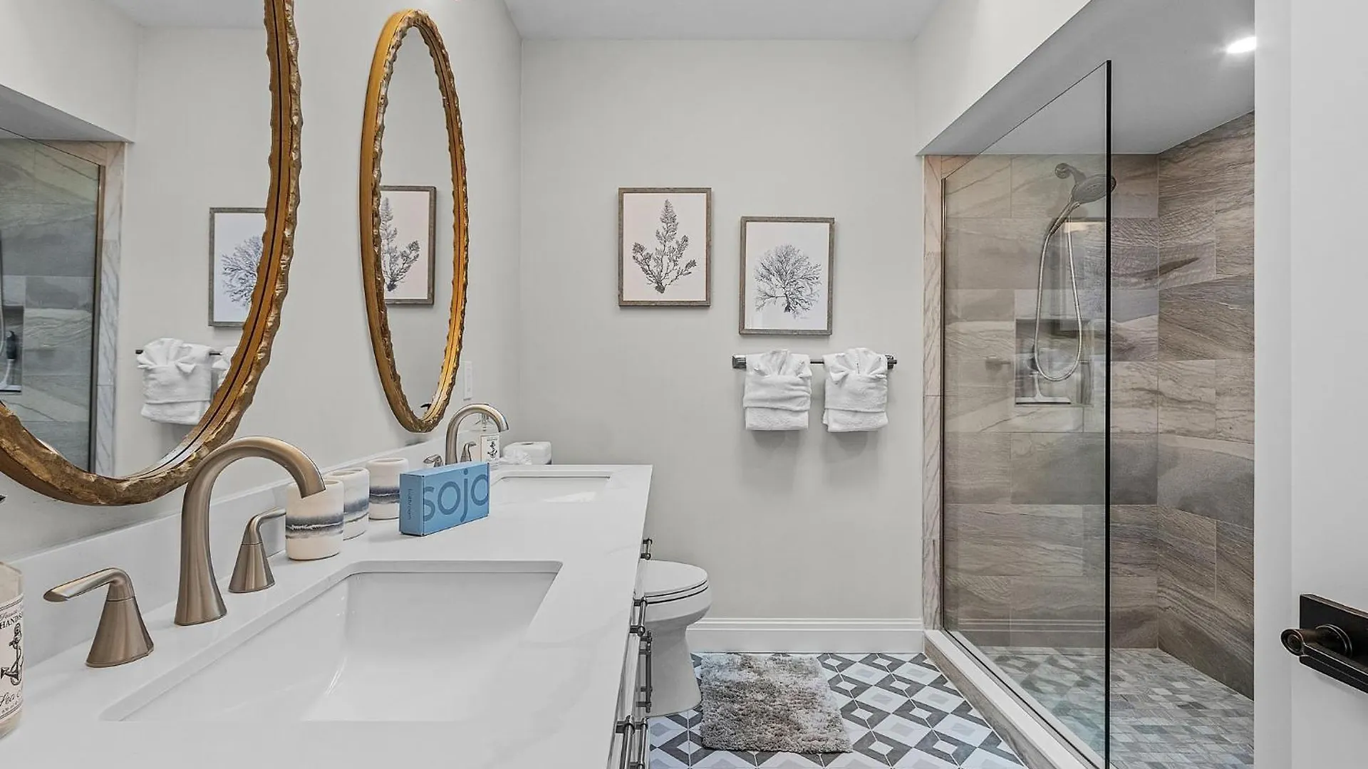 218 Oasis On Ohio: Stunning Pool W/ Dock Access! Semesterbostad