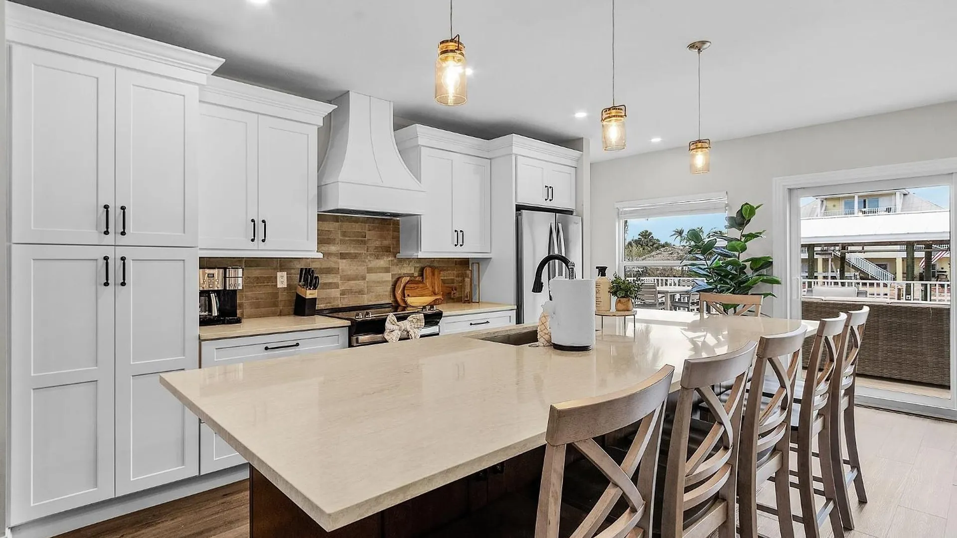 218 Oasis On Ohio: Stunning Pool W/ Dock Access! *
