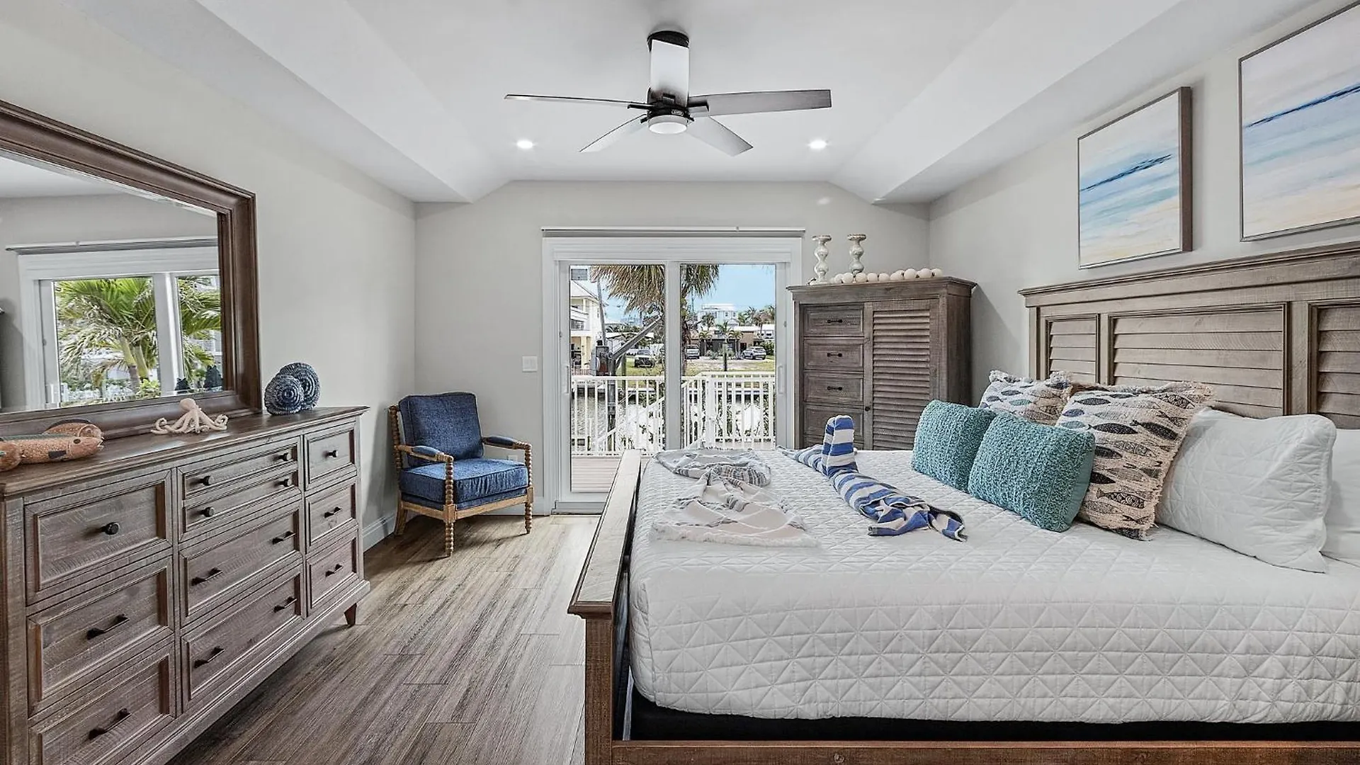 218 Oasis On Ohio: Stunning Pool W/ Dock Access! * Fort Myers Beach