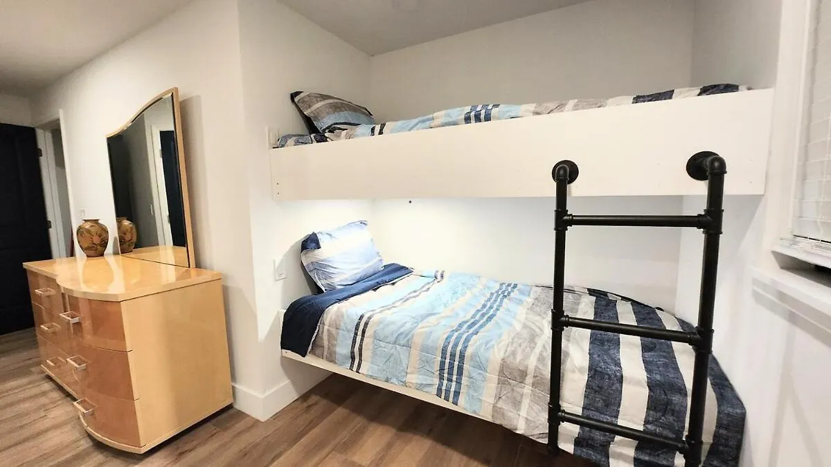Double Masters - 1 Block To - New Everything * Fort Myers Beach