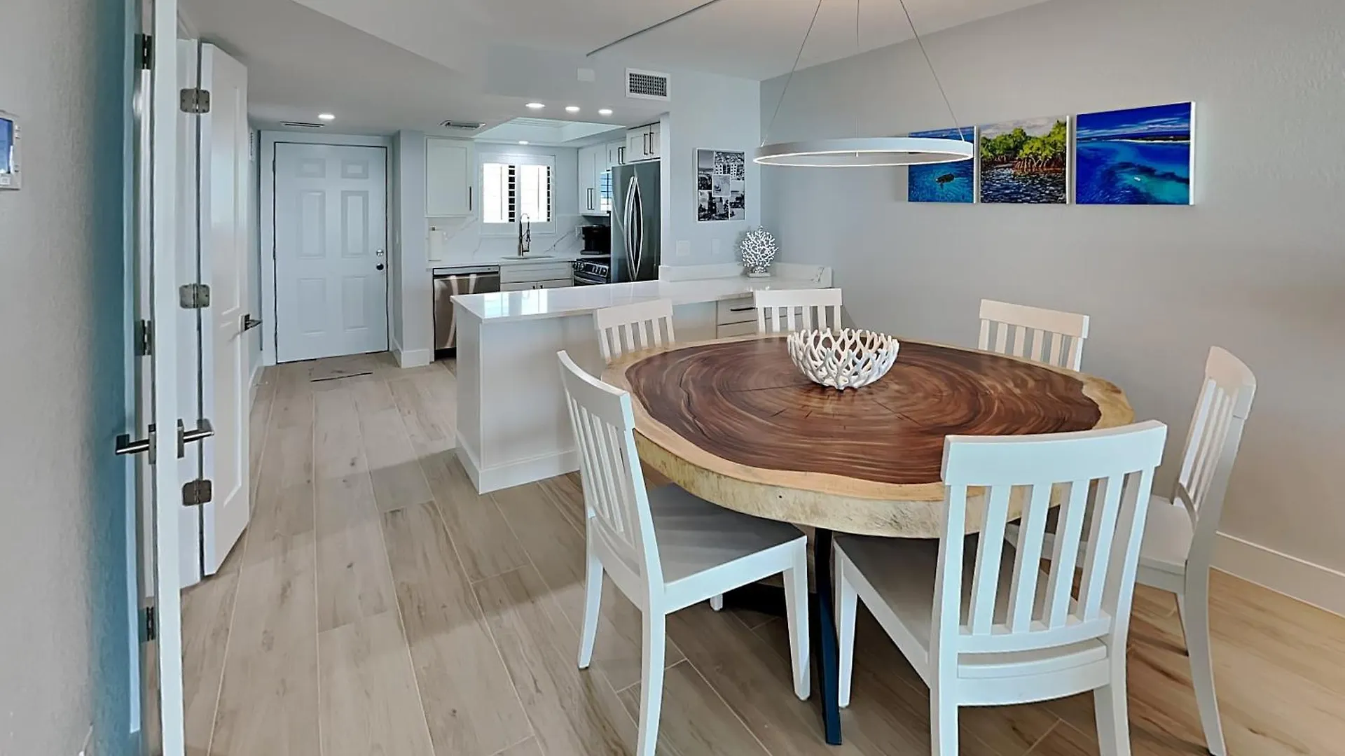 Seaside 405 Apartment