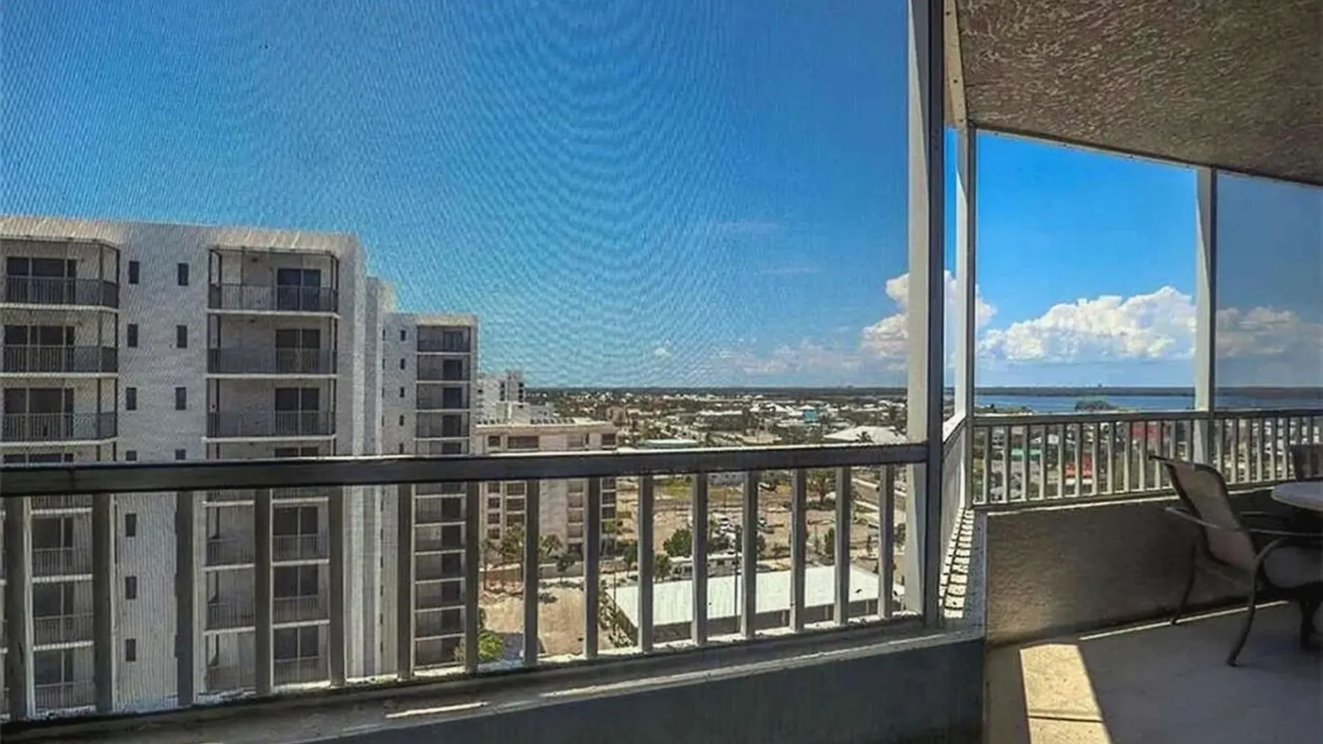 Remodeled Beachfront With Gulf And Bay Views Lägenhet