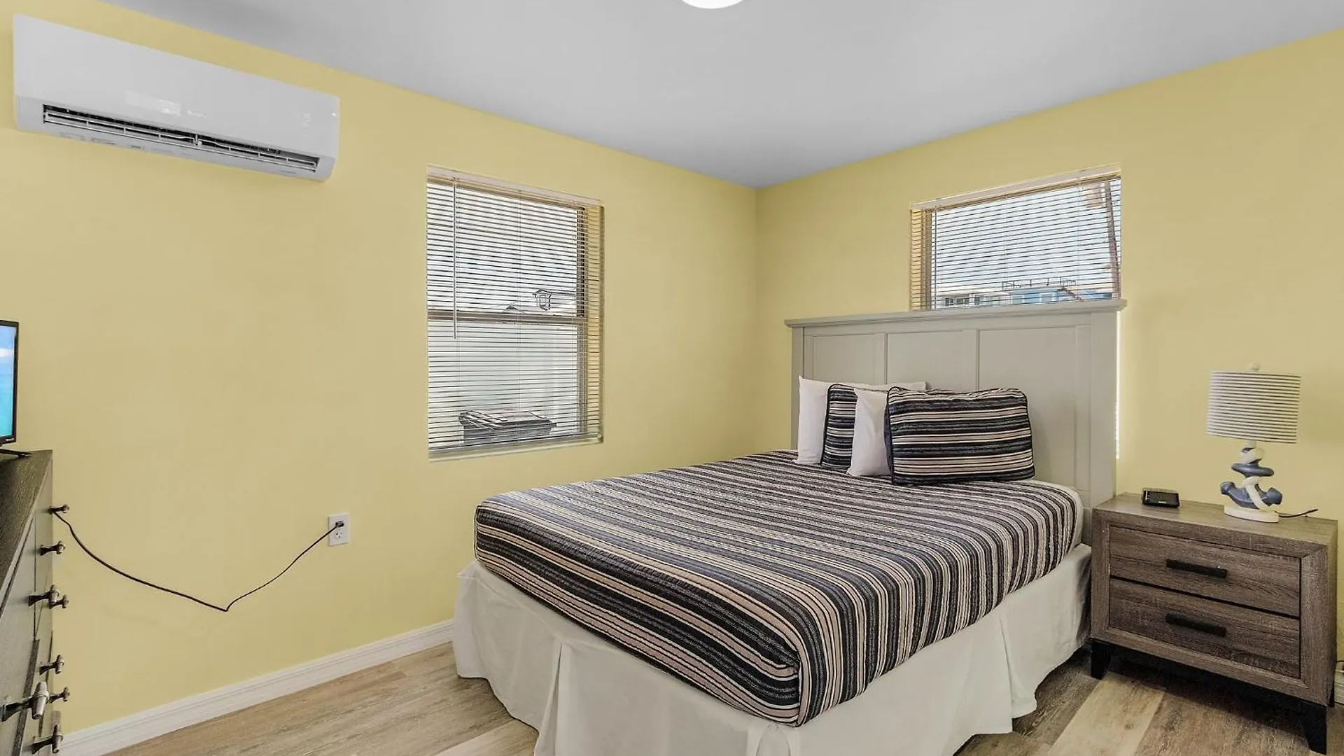 815 Third Street Escape: 2bd Cottage, Close To Restaurants! *