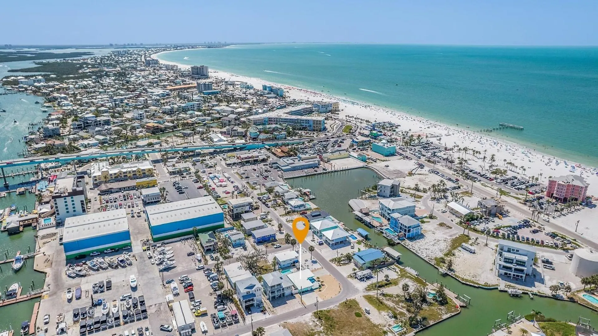 815 Third Street Escape: 2bd Cottage, Close To Restaurants! * Fort Myers Beach