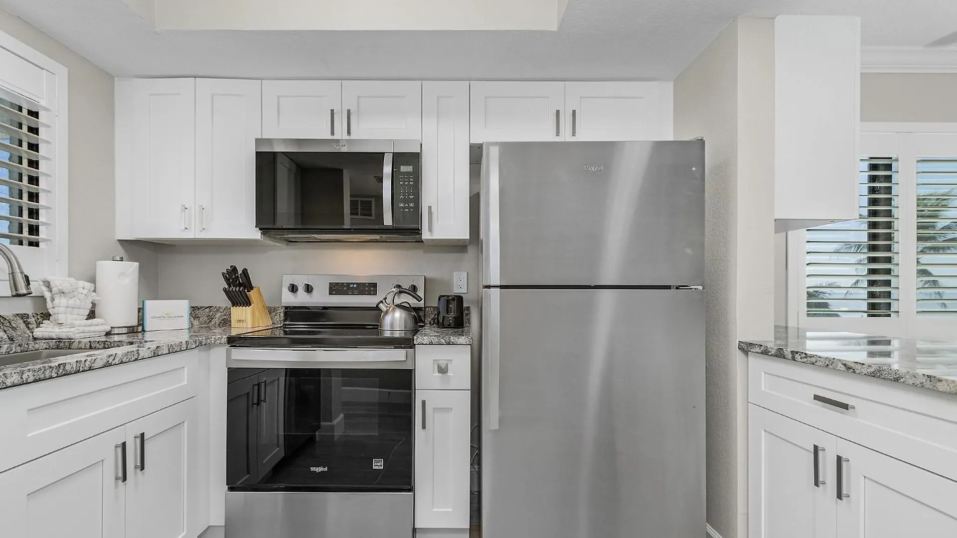 Seaside 101: Beachfront 2br/2ba With Pool, Steps To *