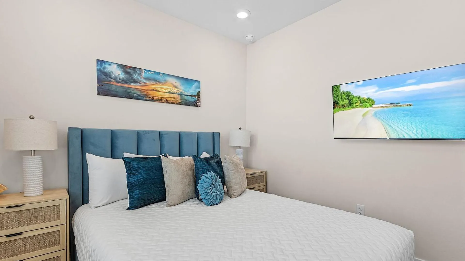 209 Seabreeze Escape: New Spacious 5-bedroom Pool Home! *