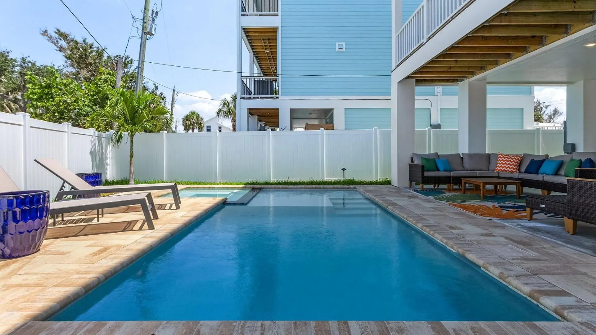 209 Seabreeze Escape: New Spacious 5-bedroom Pool Home! フォートマイヤーズビーチ