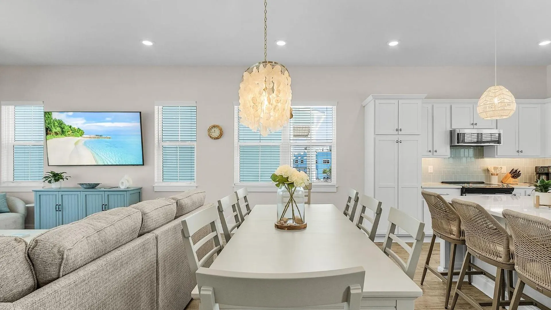 209 Seabreeze Escape: New Spacious 5-bedroom Pool Home! フォートマイヤーズビーチ