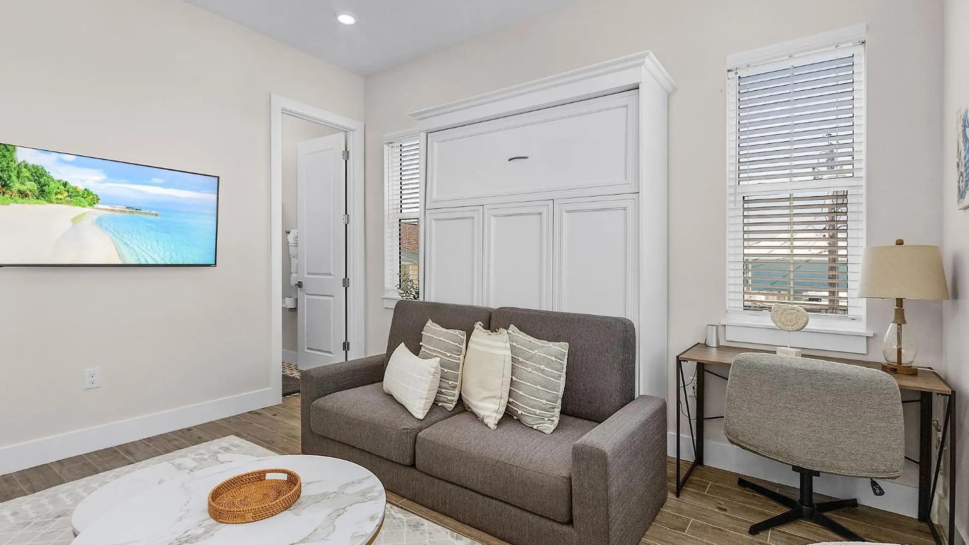 209 Seabreeze Escape: New Spacious 5-bedroom Pool Home!