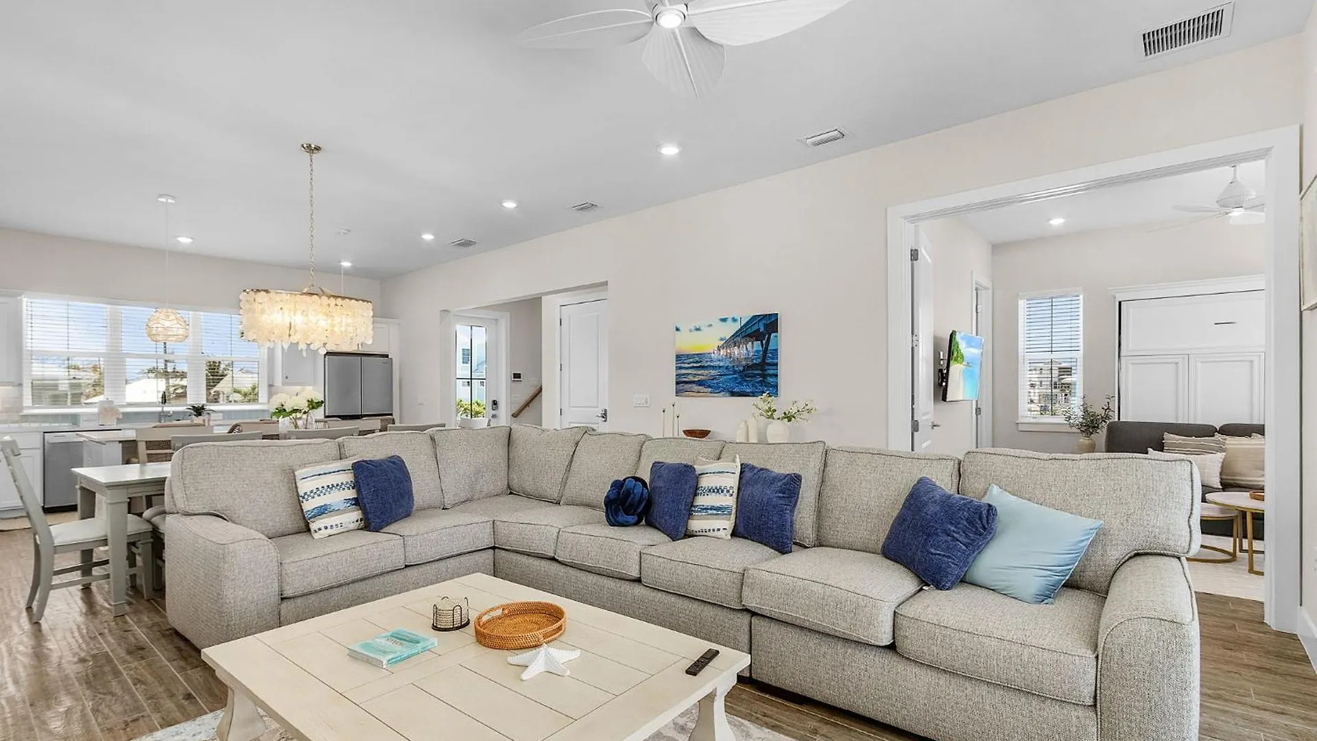 別荘 209 Seabreeze Escape: New Spacious 5-bedroom Pool Home! フォートマイヤーズビーチ