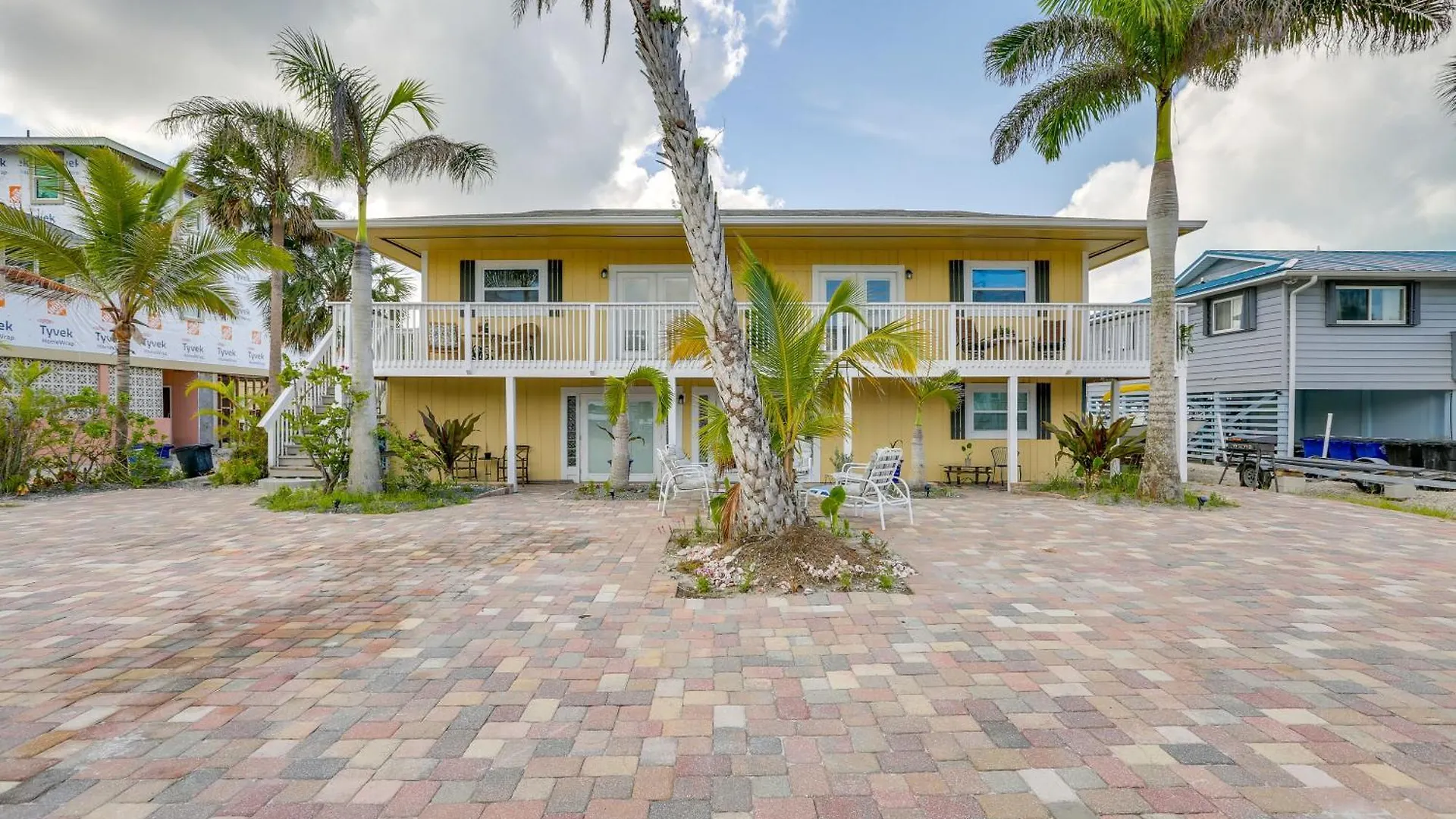 Walkable Gulf-view Getaway In Myers Beach! *