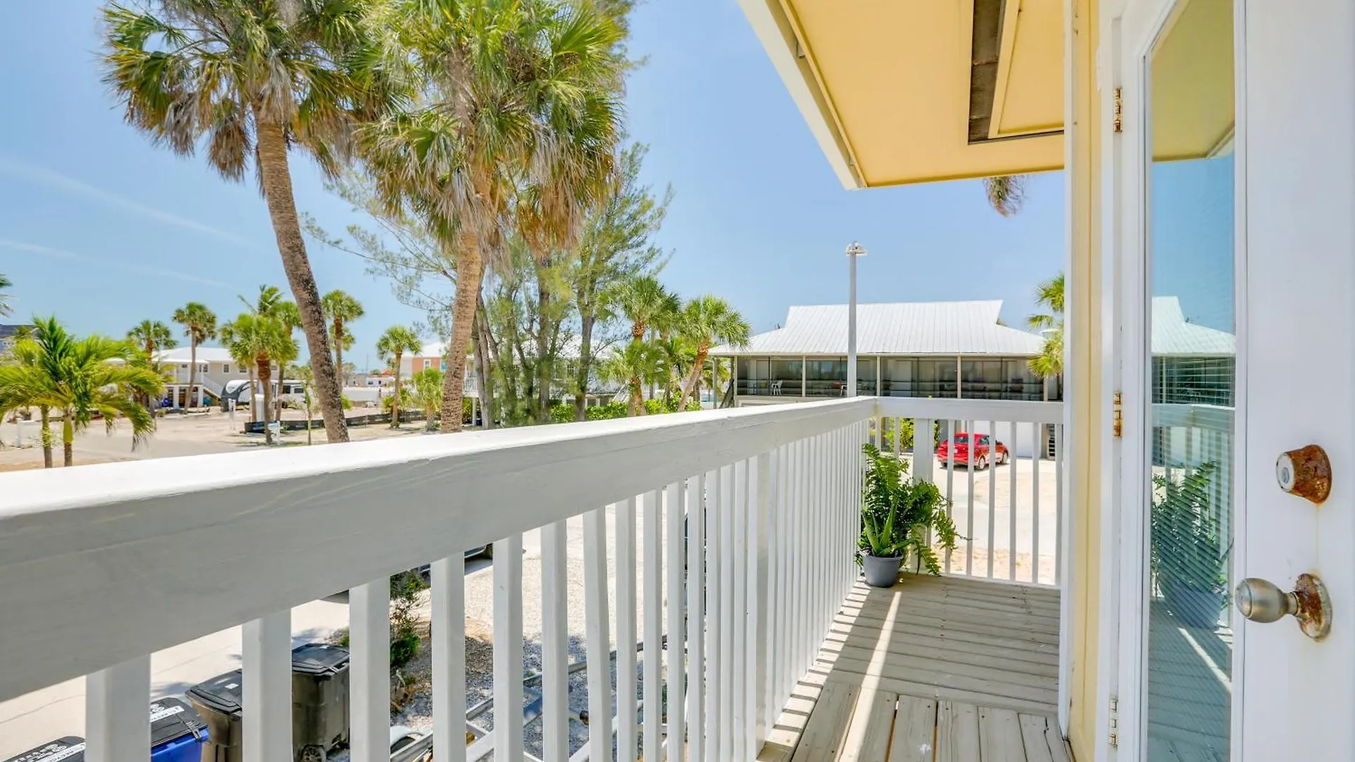 Appartement Walkable Gulf-view Getaway In Myers Beach!