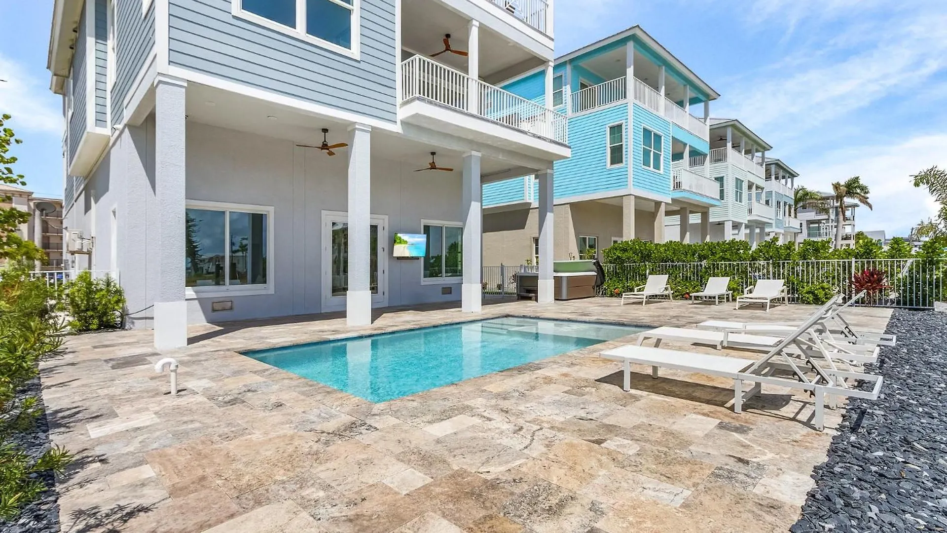 בית נופש 673 White Sands Retreat: Bay Views, Pool, Elevator פורט מיירס ביץ'