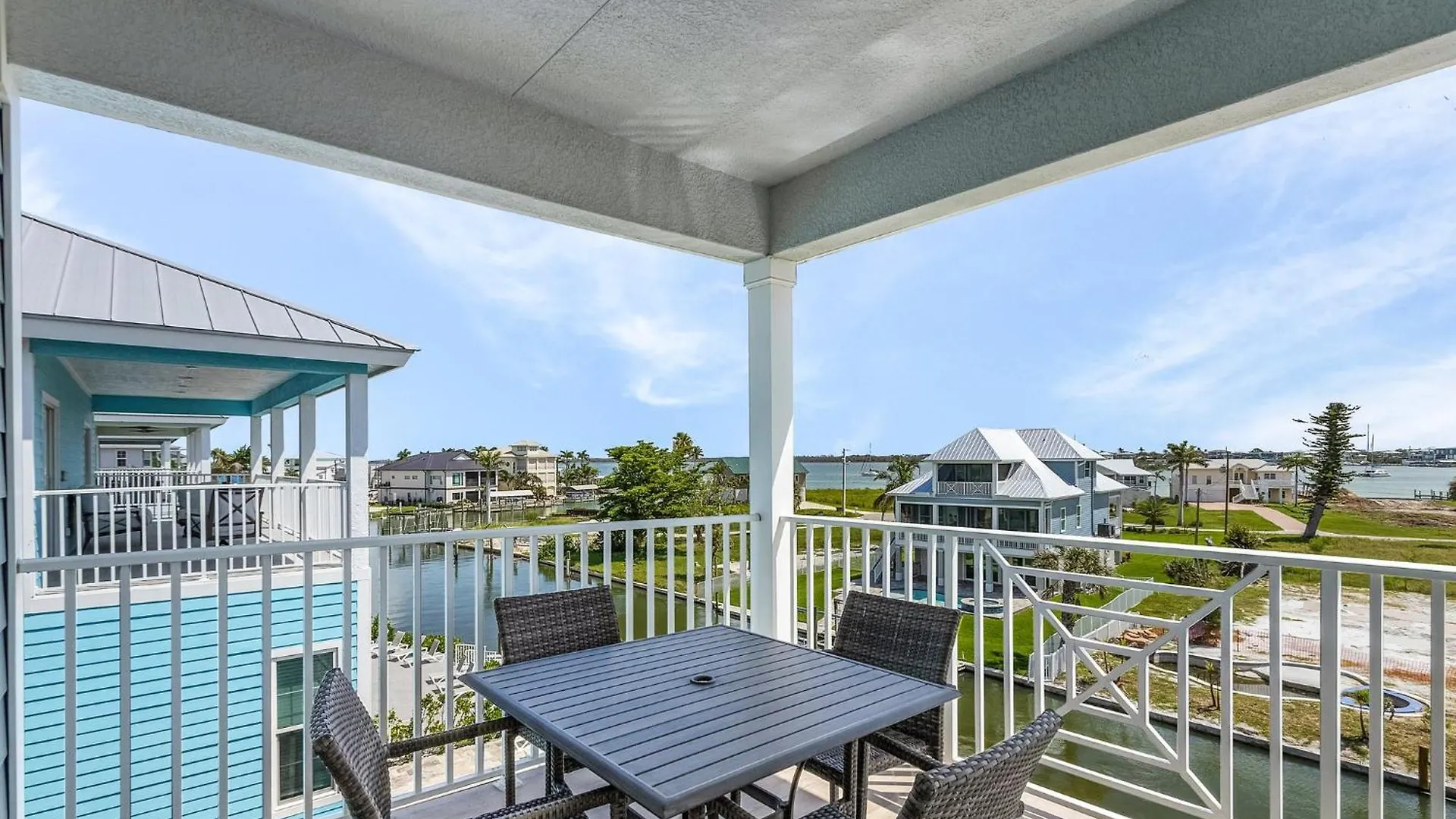 673 White Sands Retreat: Bay Views, Pool, Elevator פורט מיירס ביץ'