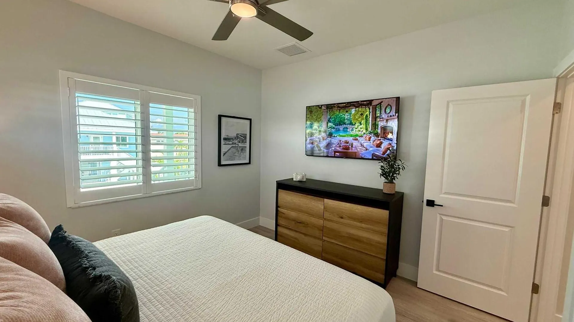 New Build - Pool - Walk To Fort Myers Beach