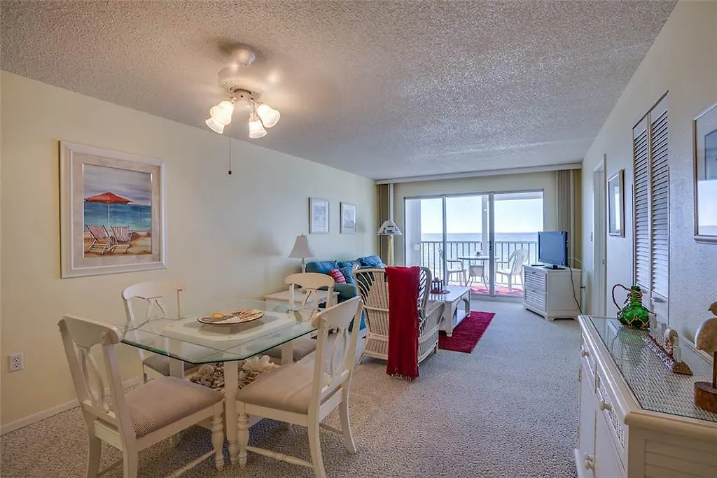 Strandview Tower 203