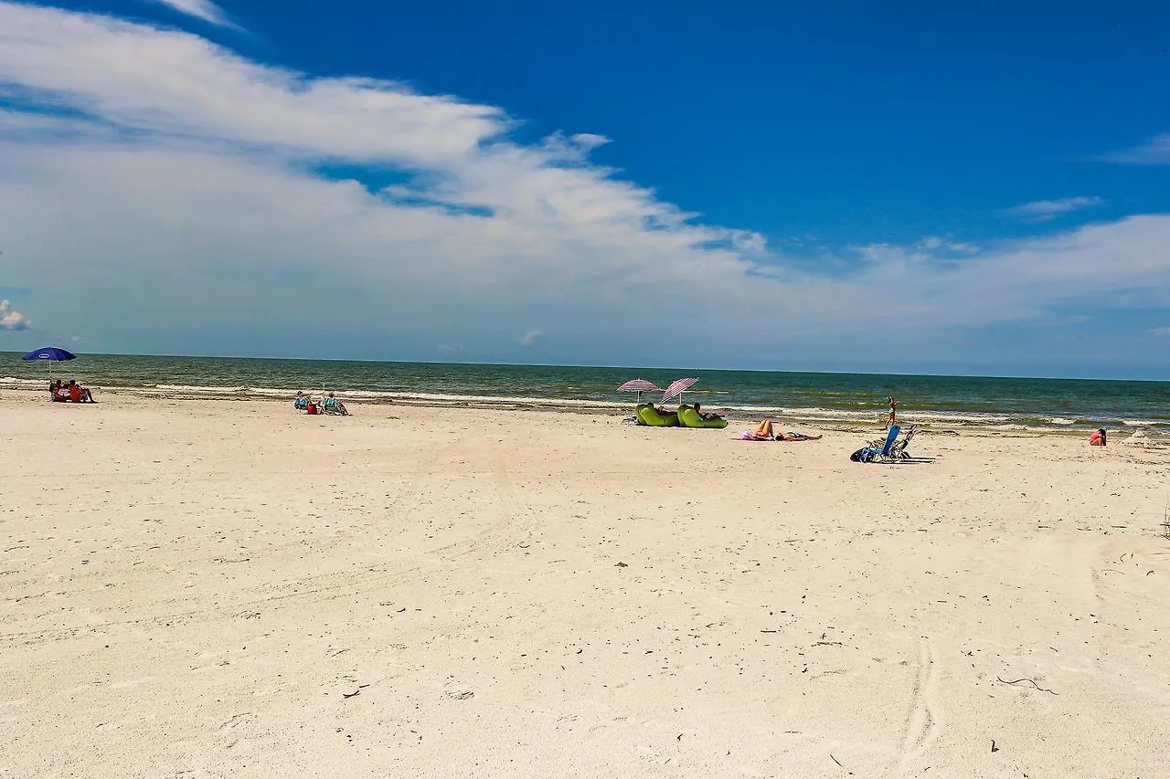 30 Gulf Road Island Girl * فورت مايس بيتش