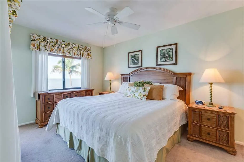 Seaside 303 *