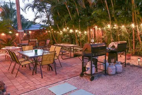 235 Mango - Dollar Villa *