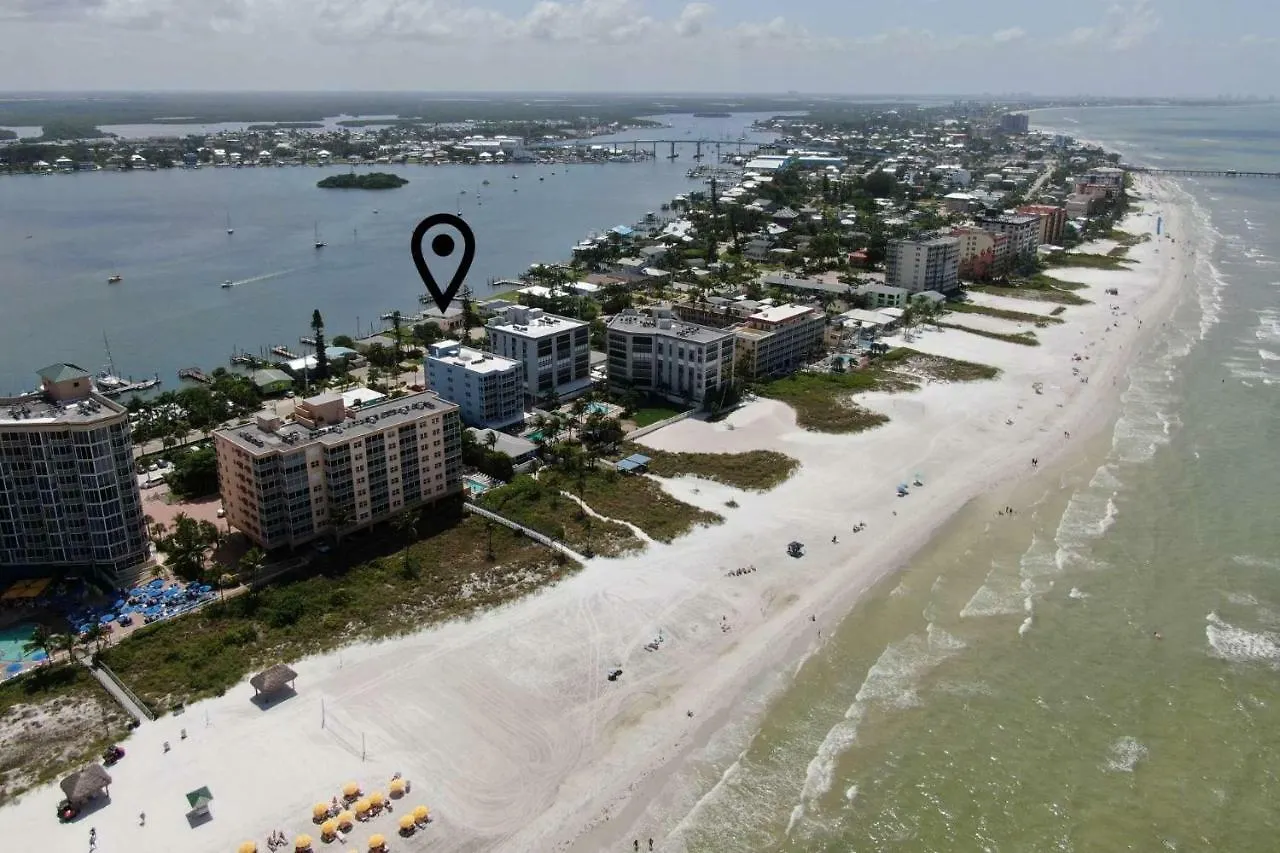 Estero Bay View Apatment