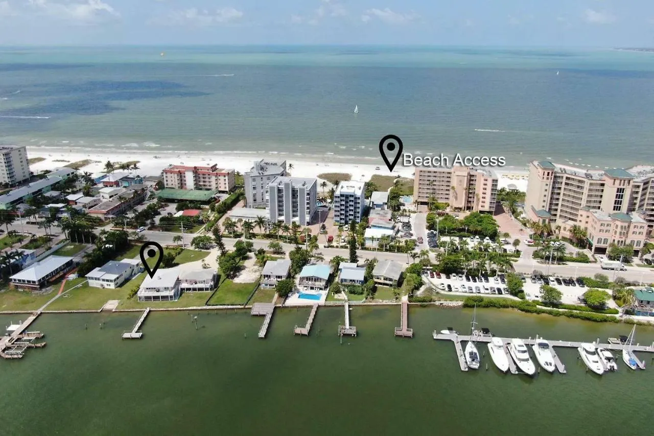 아파트 Estero Bay View Apatment *