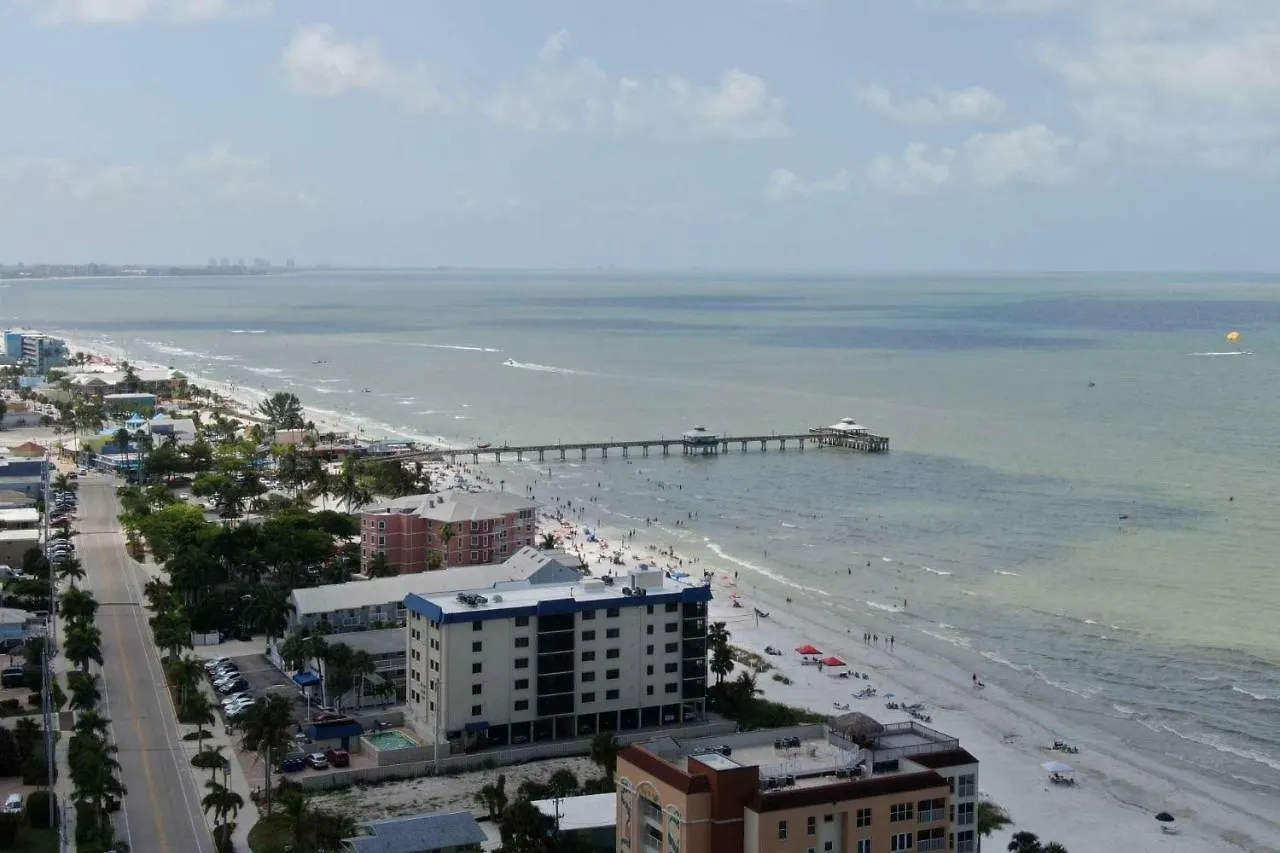 아파트 Estero Bay View Apatment