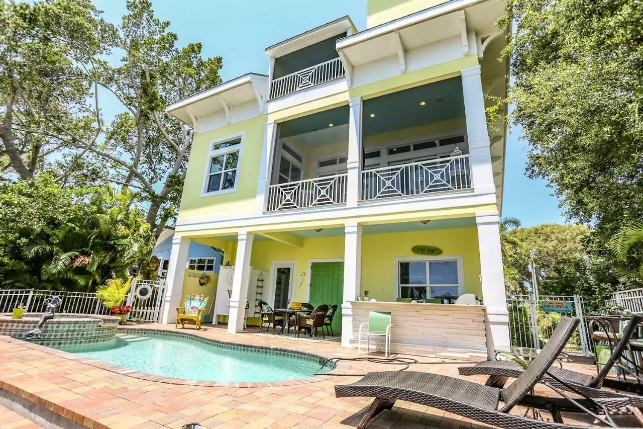 461 Palermo Cir Freshly Squeezed *