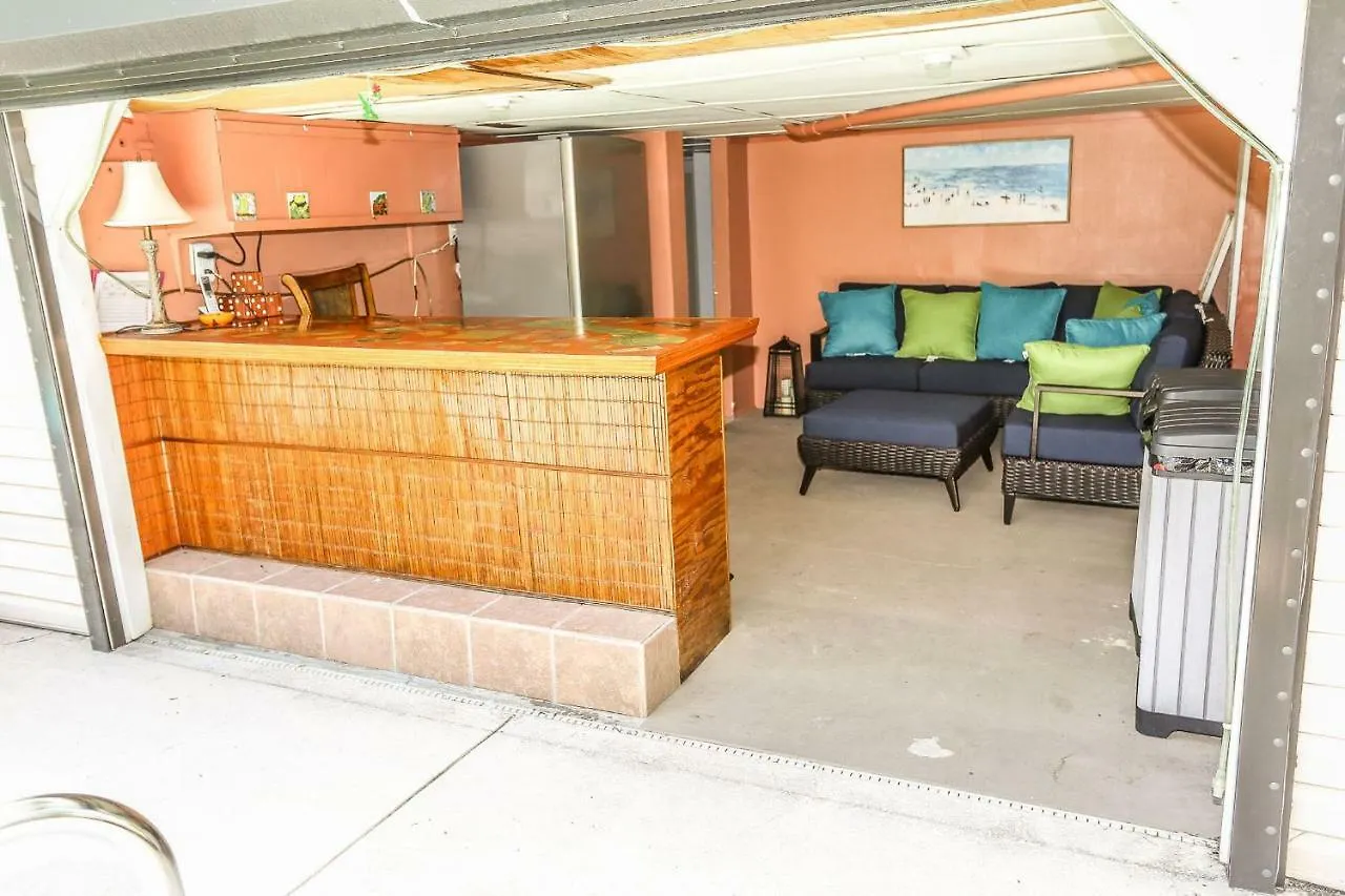 132 Gulf Island - M *
