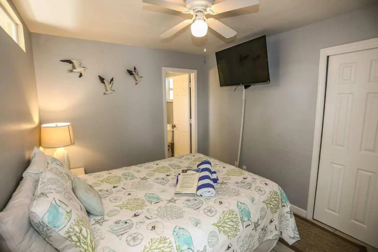5570 Palmetto Street *