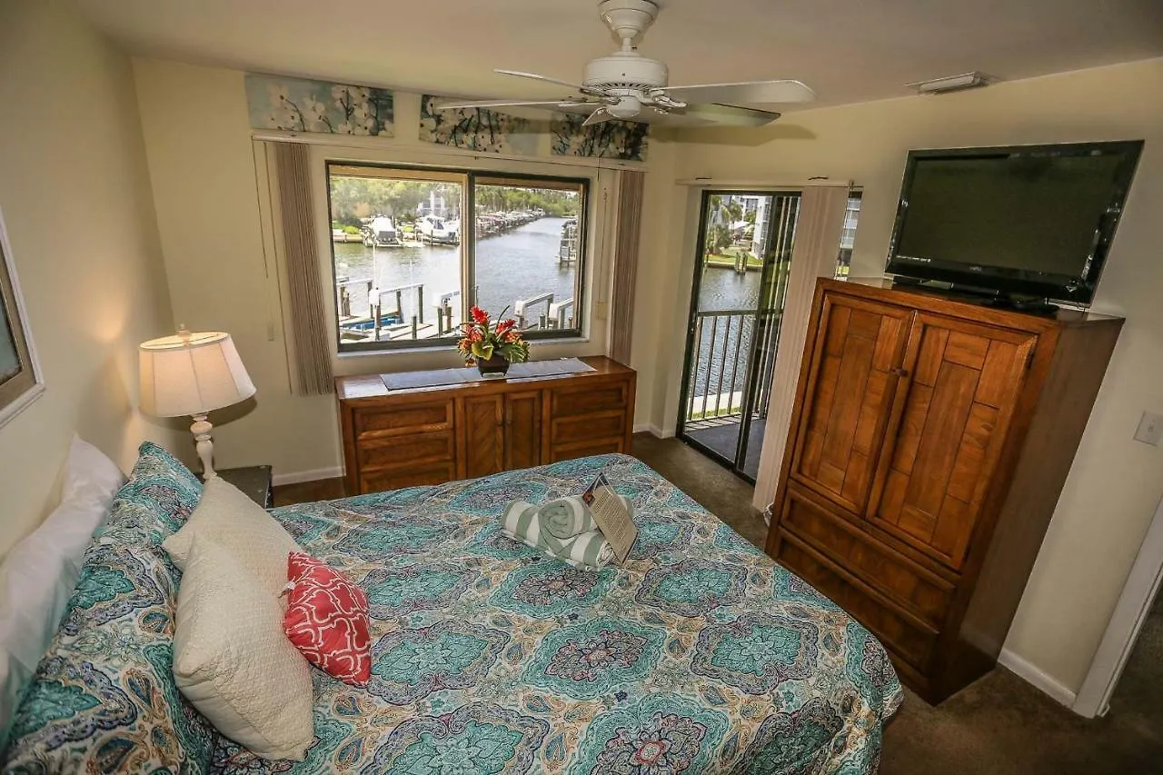 Estero Yacht & Racquet 122 Fort Myers Beach