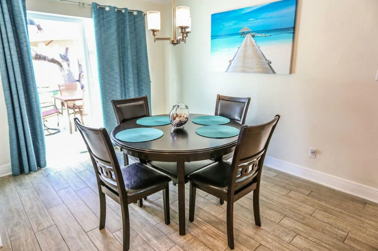 3054 Shell Mound Coral By The Sea *