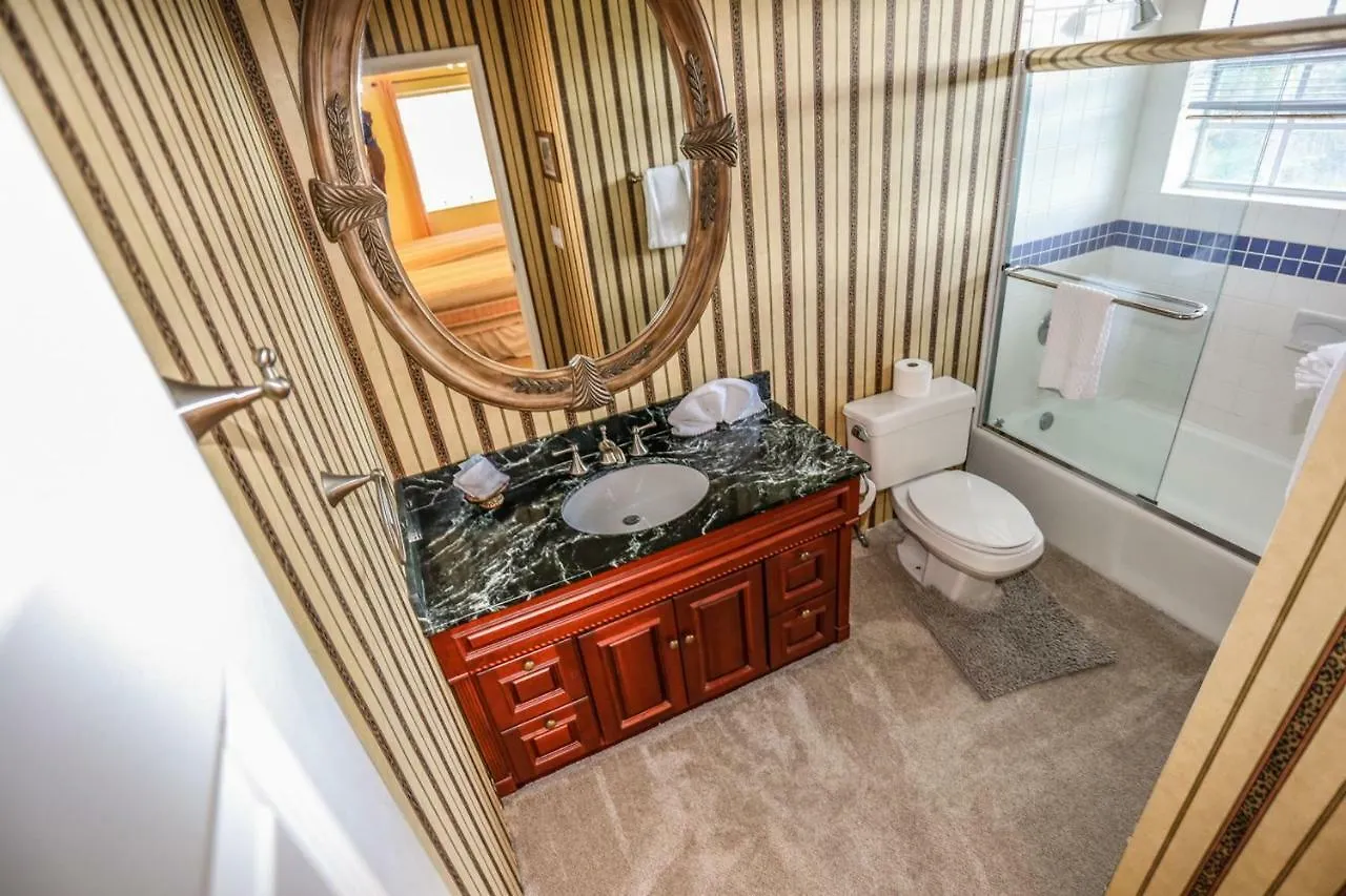 54 Fairview - M *