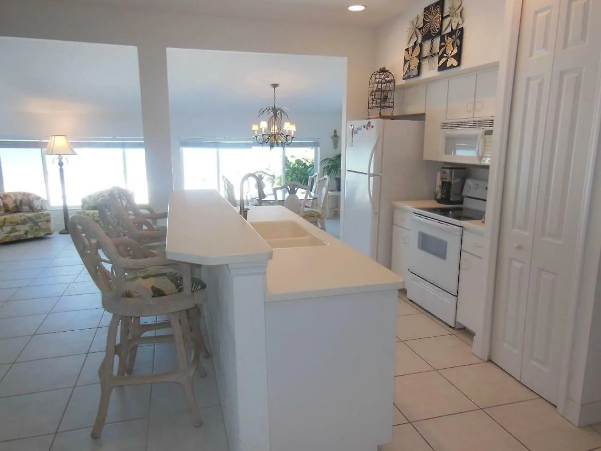 Casa vacanze 5400 Estero Blvd. *