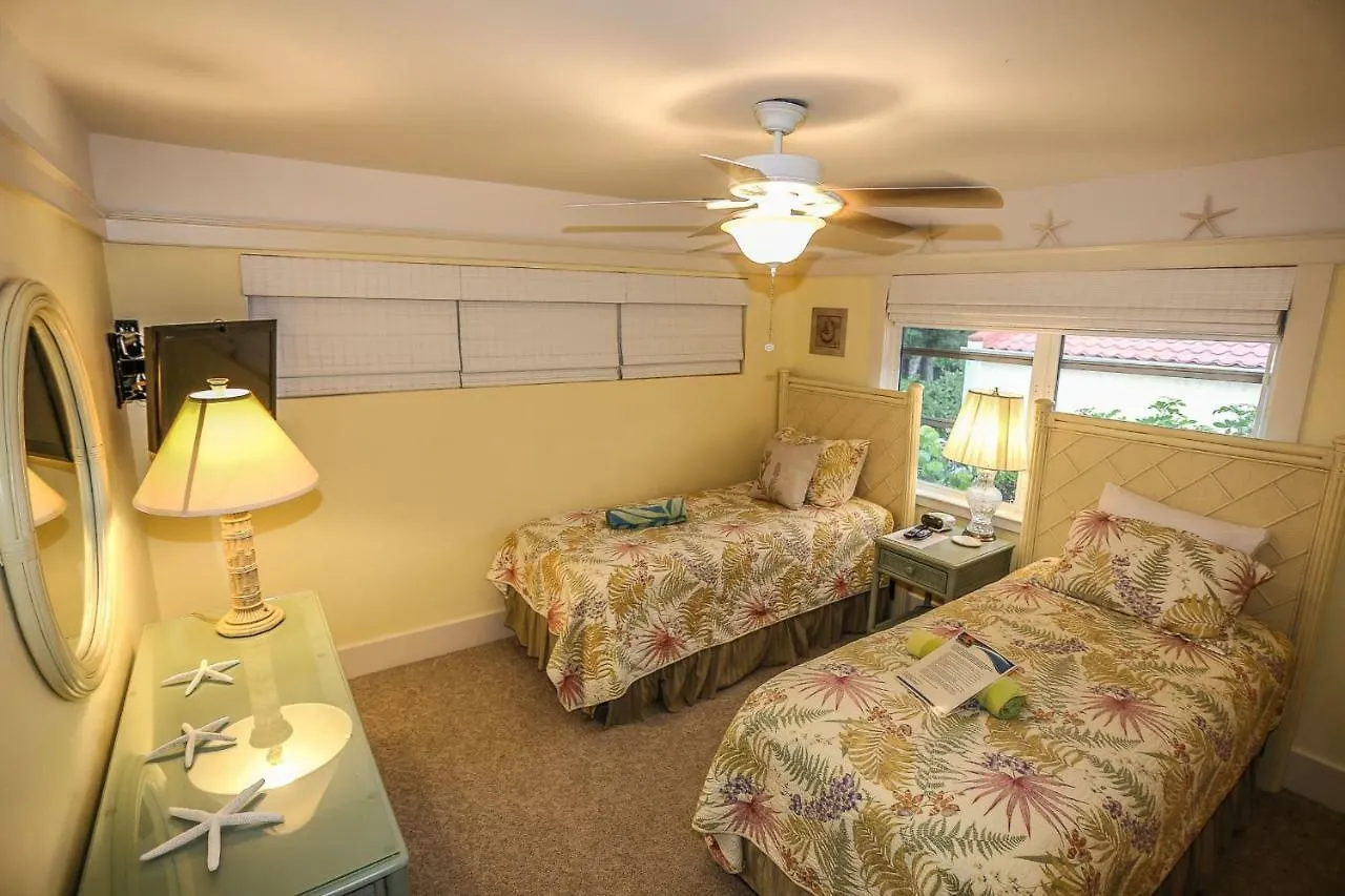 6140 Court A And B * Fort Myers Beach