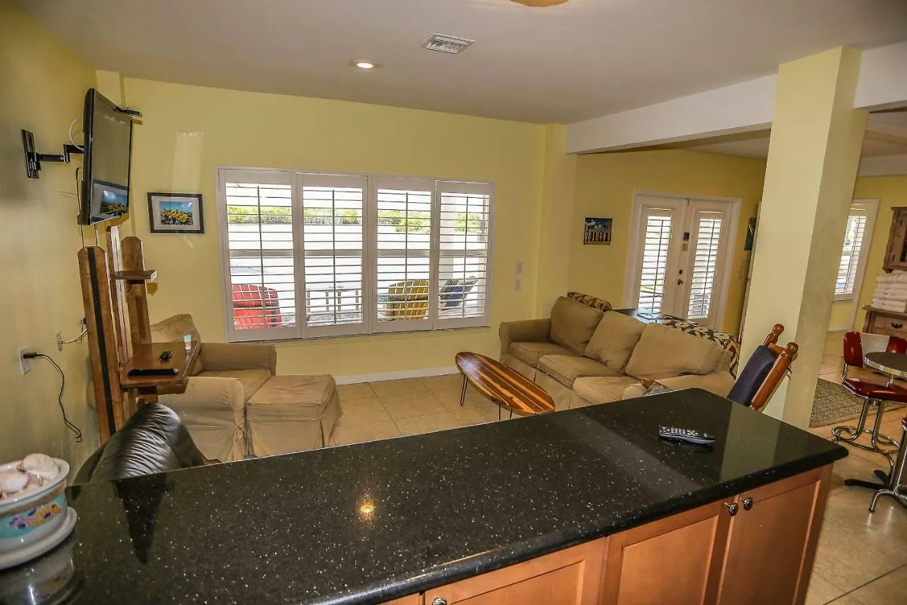 8170 Estero * Fort Myers Beach