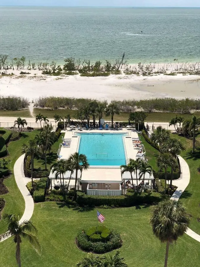 Creciente 920 * Fort Myers Beach