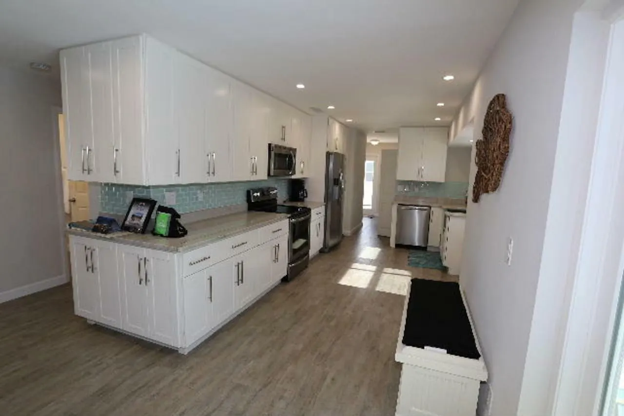 44 Fairview Blvd. - M Holiday home *
