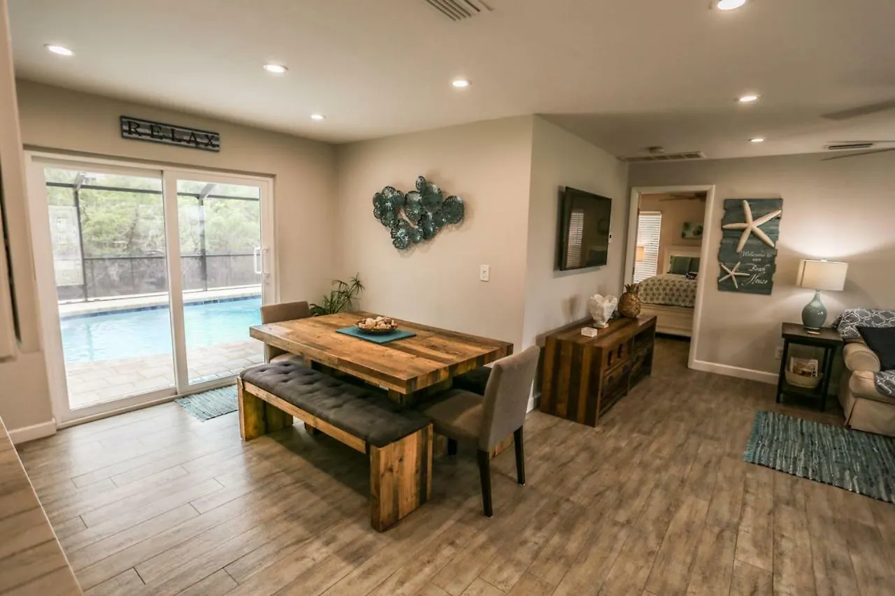 44 Fairview Blvd. - M
