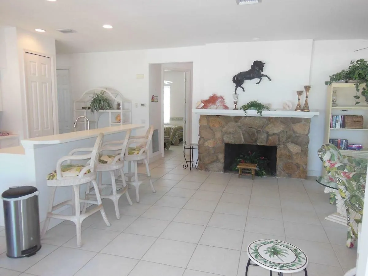 Casa vacanze 5400 Estero Blvd.